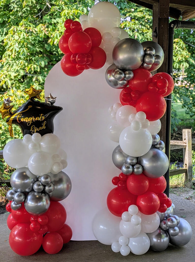 Graduation Balloons with White Arch Backdrop and Grad Cap Balloon Graduation Balloons with White Arch Backdrop and Grad Cap Balloon